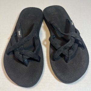 Teva Black Crisscross Sandals - Great Condition Women’s Size 6